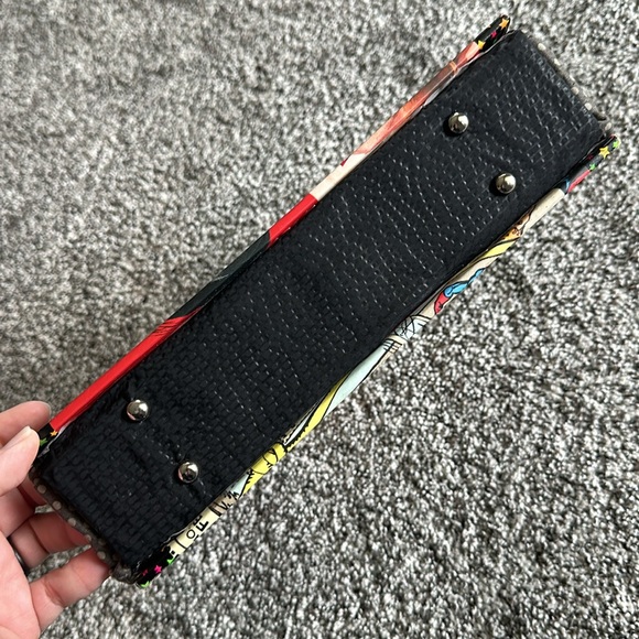 Wonder Woman comic book purse - Picture 5 of 6